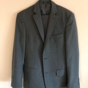 Men’s Wearhouse Pronto Uomo Suit Coat and Pants